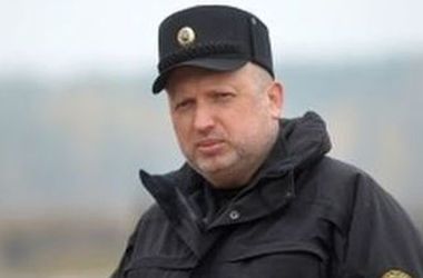 Украина не планирует проводить ракетные испытания в Керченском проливе – Турчинов