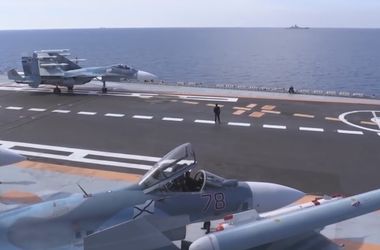 Российские истребители не могут взлететь с авианосца "Адмирал Кузнецов" – СМИ 