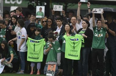Команде, футболисты которой погибли в авиакатастрофе, присудят победу в Кубке