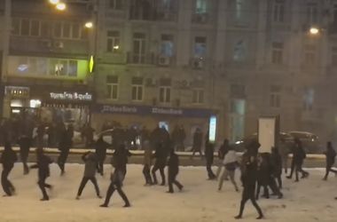 Как дрались фаны "Динамо" и "Бешикташа" в Киеве