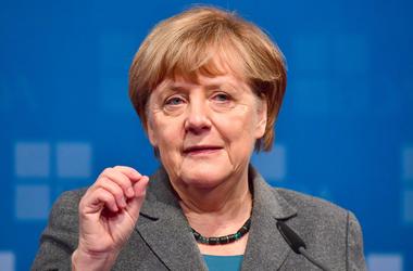 Немцы считают, что Меркель лучше всех справится с проблемами ФРГ - опрос