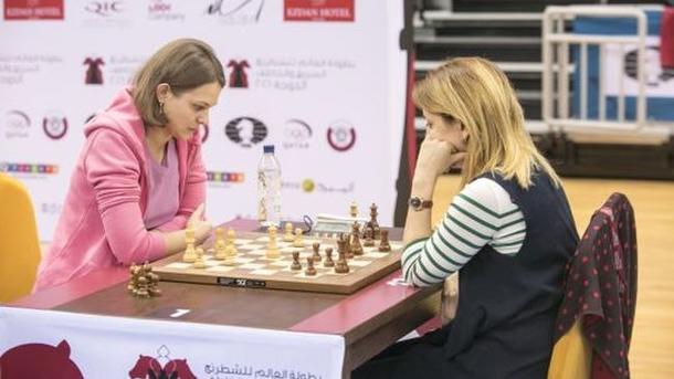 Анна Музычук (слева) выиграла и блиц, и турнир по быстрым шахматам. Фото chessbase.com