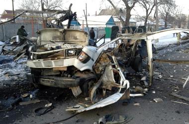 В Донецке автомобиль разорвало на части из-за взрыва