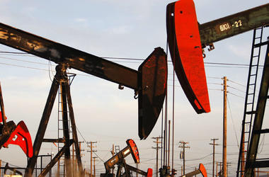 Саудовская Аравия сократила добычу нефти - СМИ
