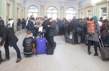 В польском Перемышле выстроились гигантские очереди за билетами на новый Интерсити в Украину