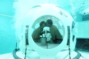В Бельгии открыли подводный ресторан
