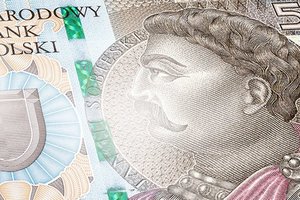 В Польше ввели в обращение банкноту номиналом 500 злотых