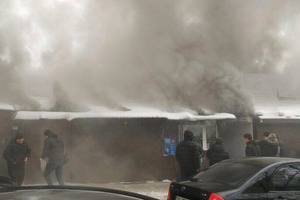 В Киеве горит радиорынок на Караваевых дачах