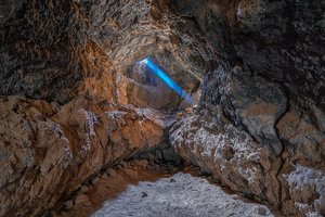 NASA обнаружило в пещере "странные формы жизни"