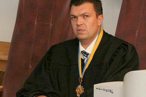 Одиозный харьковский судья, пойманный на взятке, вернулся на работу – СМИ