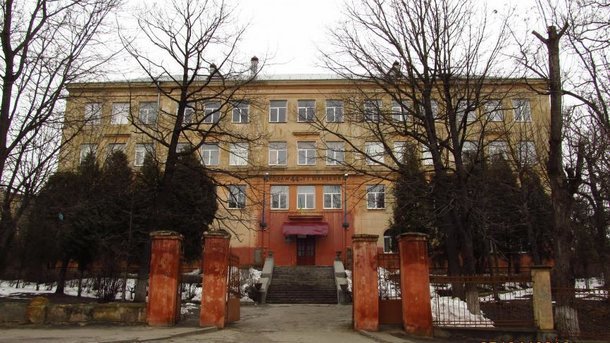 Школа, где произошел обвал. Фото: lviv.afisha-city.com.ua