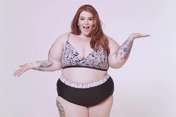 Plus-size-модель Тесс Холлидей рассказала, как подготовить тело к сезону бикини