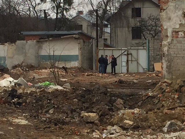 Во Львове на стройке упала бетонная плита: умер молодой рабочий