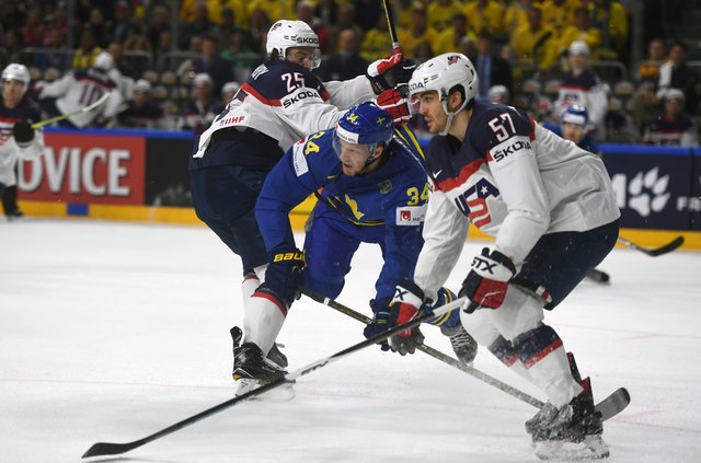 Сборная США обыграла команду Швеции в матче чемпионата мира по хоккею