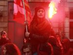 Францию охватила массовая забастовка: драки с полицией и полный коллапс  (фото)  
