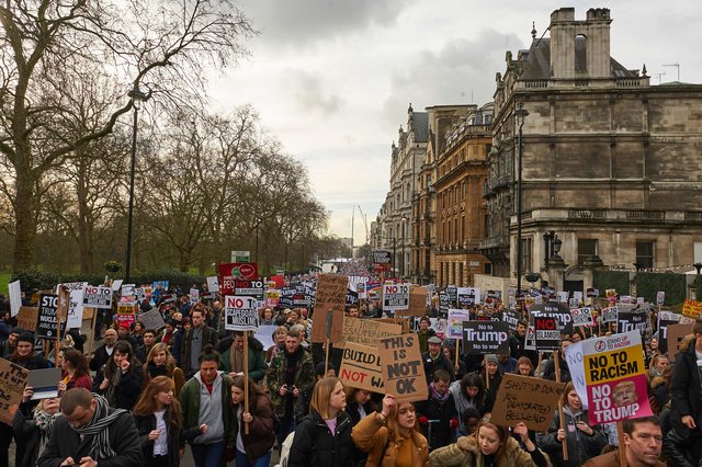 В столице Англии несколько тыс. человек вышли на улицы из-за Трампа