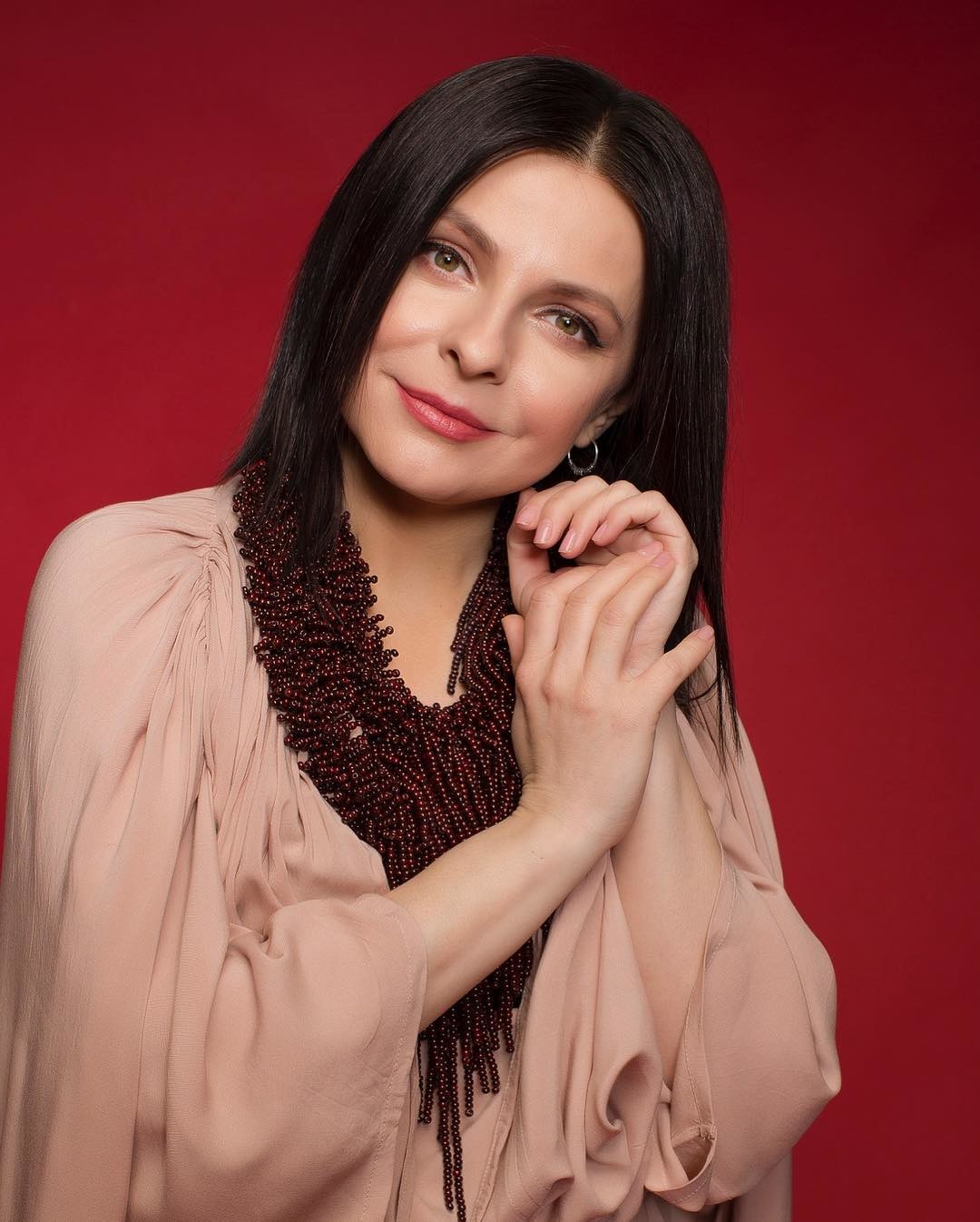 Победительница "Голос країни" стала заслуженной артисткой Украины. Афиша Днепра