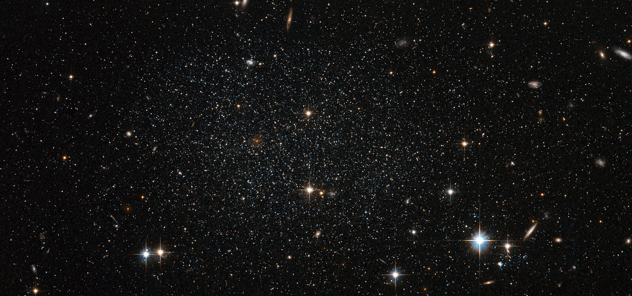 Галактика Насос 2, в которой преобладает темная материя