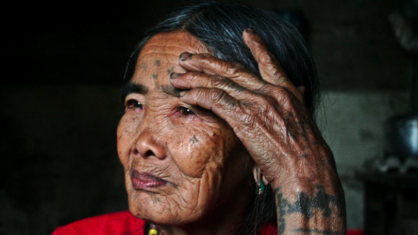 100-летняя татуировщица. Фото: instagram