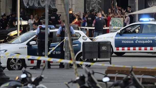 Место теракта в Барселоне. Фото: AFP