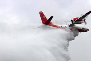 Взрывы под Винницей: авиация сбрасывает воду на очаги пожара
