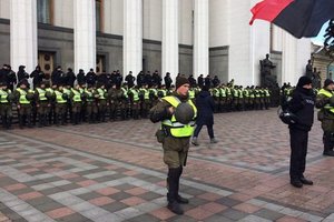 Аваков: МВД больше не намерено охранять этот "хлам" под Радой