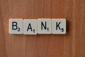 В Украине продлили ликвидацию трех банков