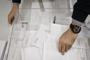В Каталонии завершилось голосование на парламентских выборах
