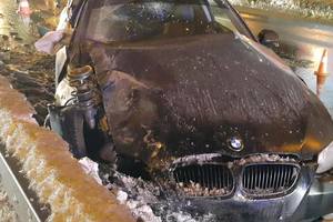 В Киеве водитель "улетел" в отбойник, убил пассажира и сбежал