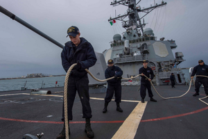 Американский эсминец направляется к гавани Одессы - СМИ