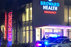 Жертвами стрельбы в школе во Флориде стали 17 человек