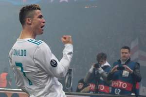 "Реал" и во втором матче обыграл "ПСЖ" и вышел в четвертьфинал Лиги чемпионов