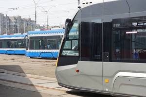 В Киеве реконструируют пострадавшие от соли и смазки трамвайные переезды
