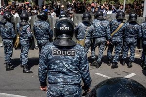 Протесты в Ереване: число задержанных перевалило за 250