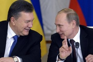 Луценко: Суд над Януковичем поможет довести и Путина до Гааги