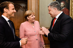 Порошенко назвал главную цель переговоров с Меркель и Макроном в Ахене