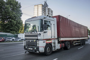 В Киеве грузовик насмерть сбил пешехода-нарушителя
