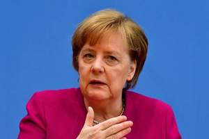 Меркель ответила на предложения вернуть Россию в "Большую восьмерку"