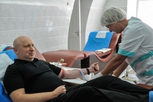 "Поделитесь кровью": Турчинов обратился к политикам с предложением