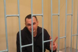 Голодовка Сенцова: начался второй месяц, сдаваться не собирается - сестра