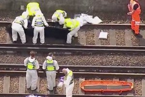В Лондоне произошла загадочная авария с поездом: погибли три человека