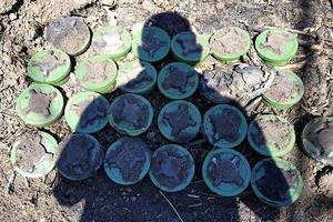 На Донбассе нашли запрещенные российские мины, калечащие солдат