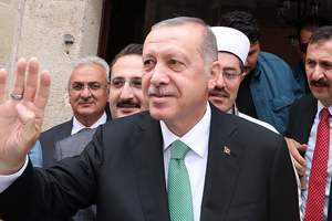 Эрдоган призвал турок не беспокоиться из-за падения лиры к доллару