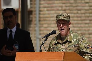 У войск НАТО в Афганистане сменился командующий