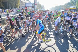 В гонке "Киевская сотка" приняли участие 1600 велосипедистов