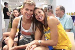 Звезда прыжков в длину вышла замуж за лучшего пловца Украины: "Предложение? Сердце из свечек и Миша с букетом"