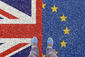 ЕС и Британия согласовали политическую декларацию по Brexit - Туск