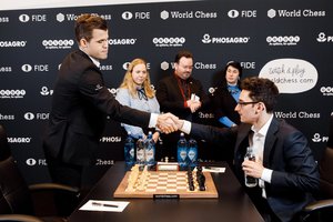 Снова ничья: Карлсена и Каруану ждут быстрые шахматы, блиц и армагеддон