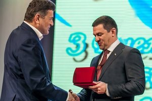 Мэра Запорожья наградили орденом "За заслуги"