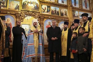 Порошенко посетил богослужение главы единой церкви Украины (видео)
